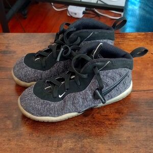 Nike Kids Black and Gray Shoes